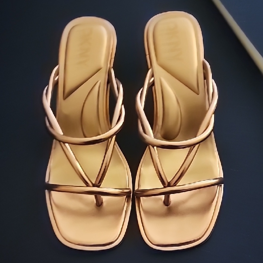 DKNY BRONZE SANDALS